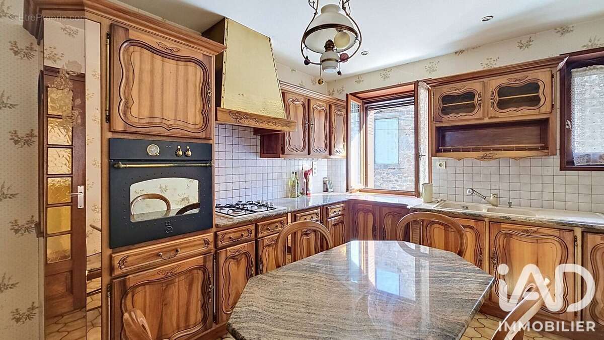 Maison 137 m² à Serrieres  - photo 5