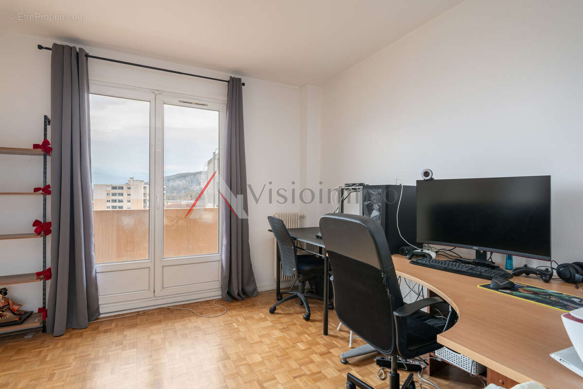Appartement à SASSENAGE