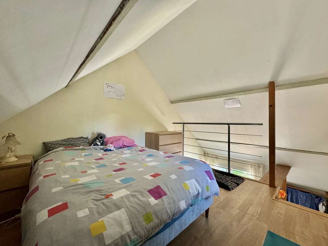Maison 200 m² à Verrieres-Le-Buisson  - photo 13
