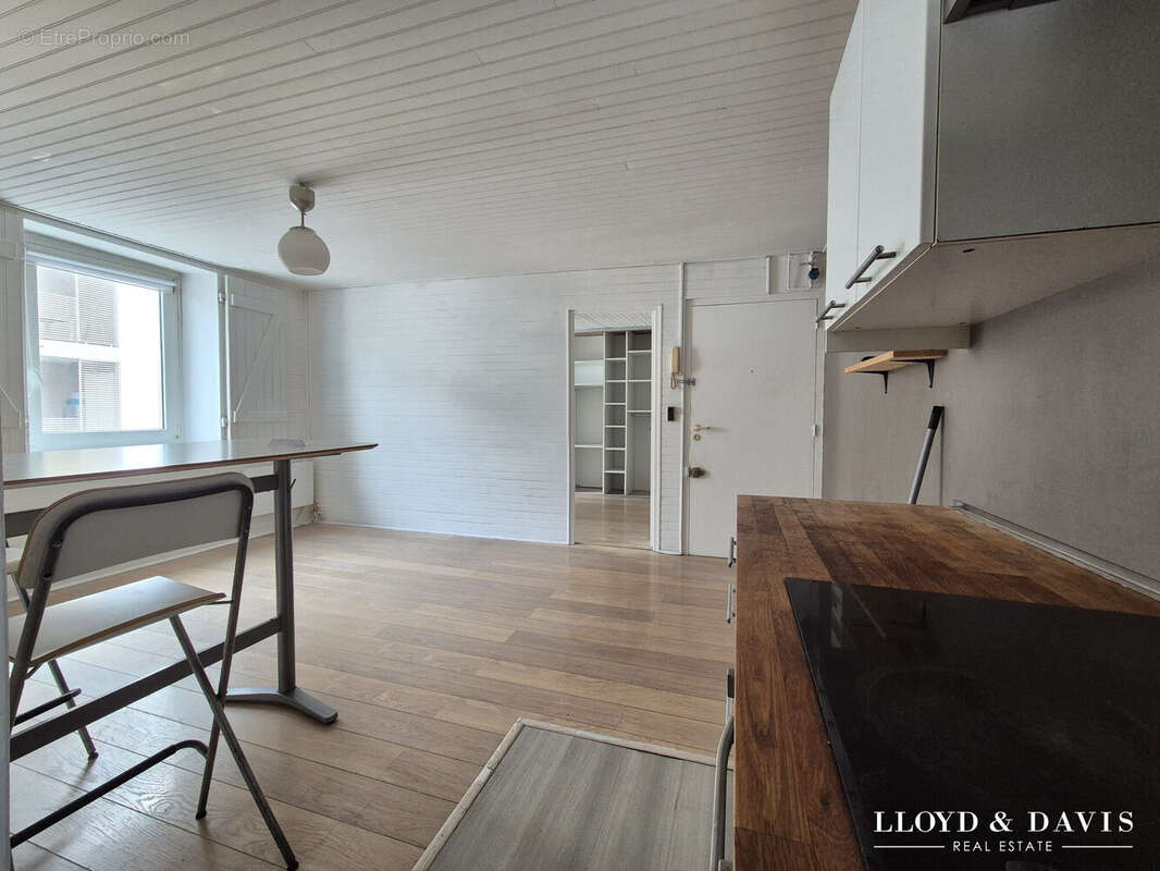ARES T2 Séjour fenêtre  - Appartement à ARES