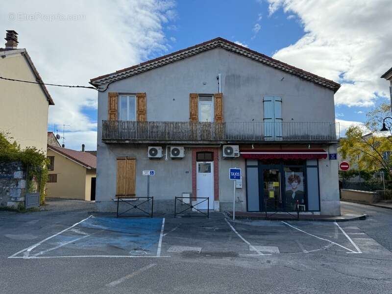 Appartement à LARAGNE-MONTEGLIN