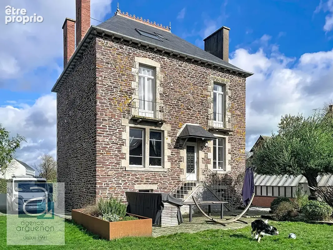Maison à SAINT-MEEN-LE-GRAND
