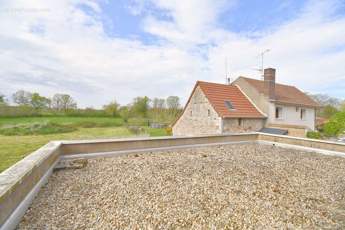 Maison 121 m² à Lalheue  - photo 6