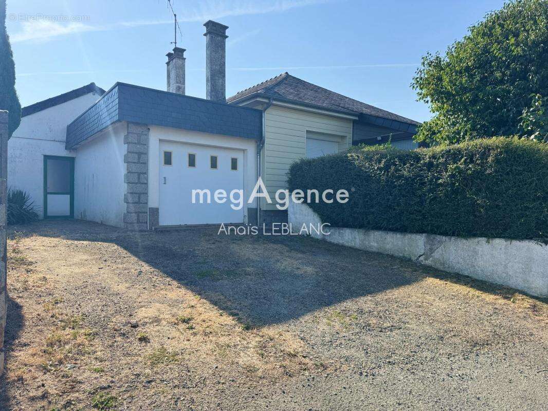 Maison proche centre ville Evron - photo 2