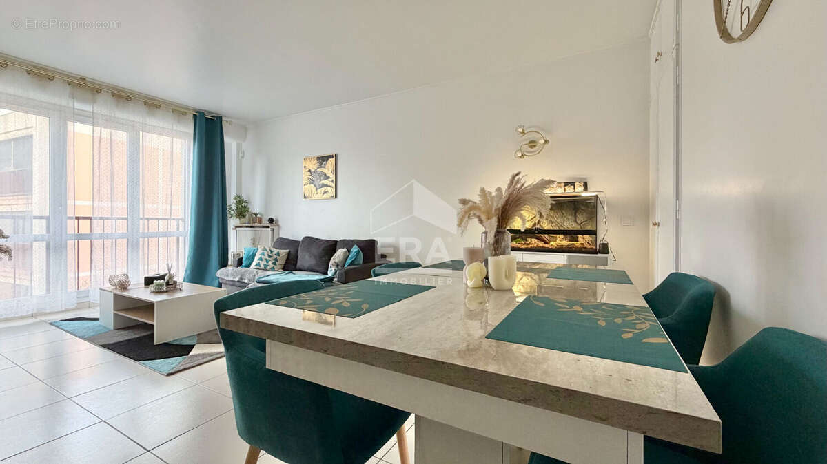 Appartement à CORBEIL-ESSONNES