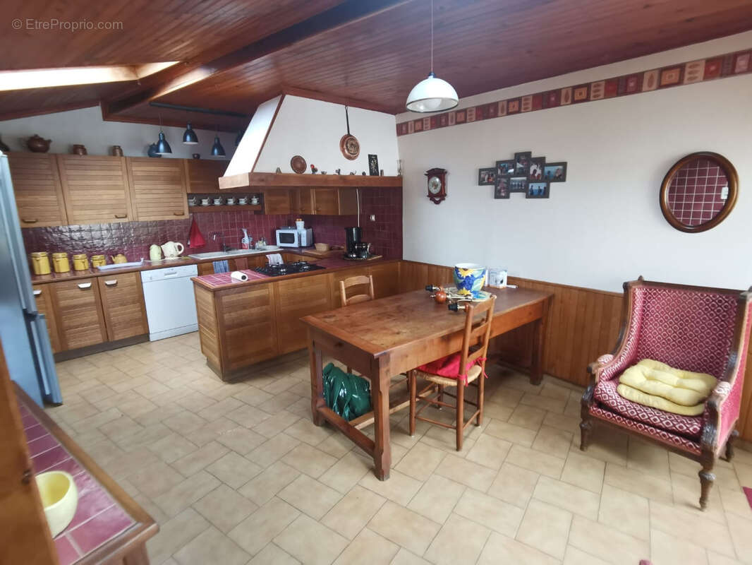 Maison à CHASSENEUIL-SUR-BONNIEURE