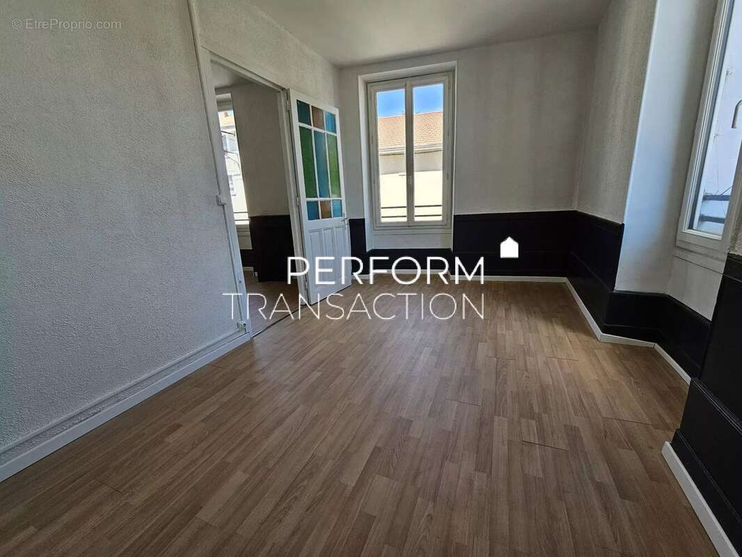 Appartement à RIVES