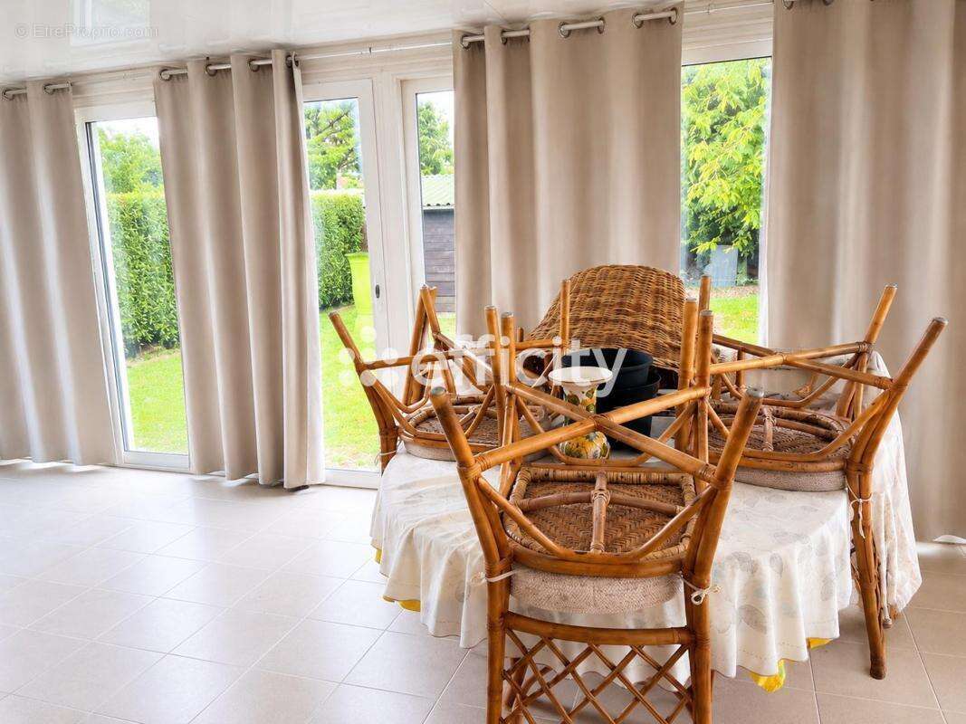 Maison 115 m² à Semussac  - photo 3