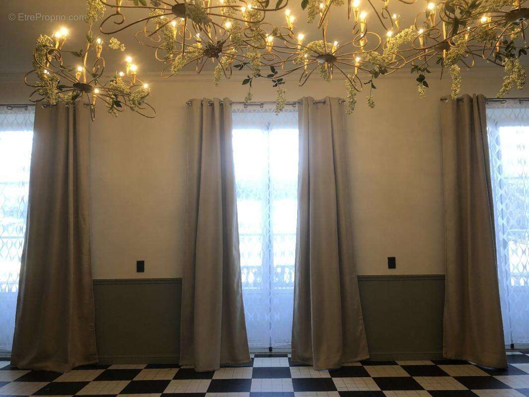 Maison à CHATEAUNEUF-LA-FORET