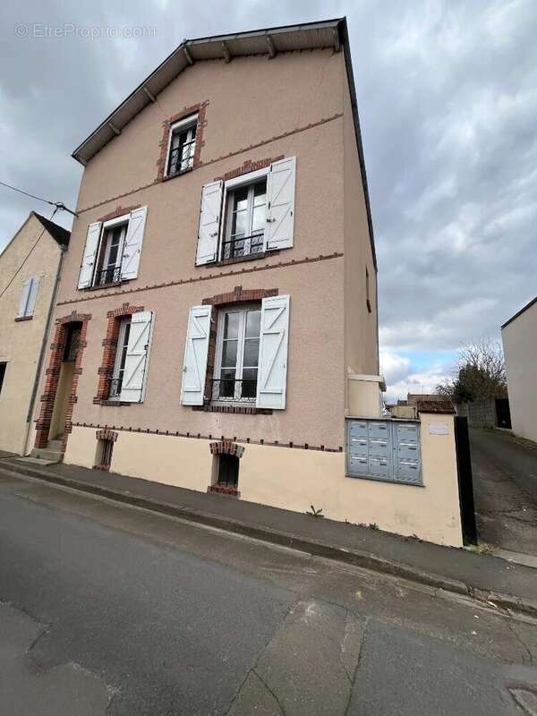 Appartement à AUNEAU