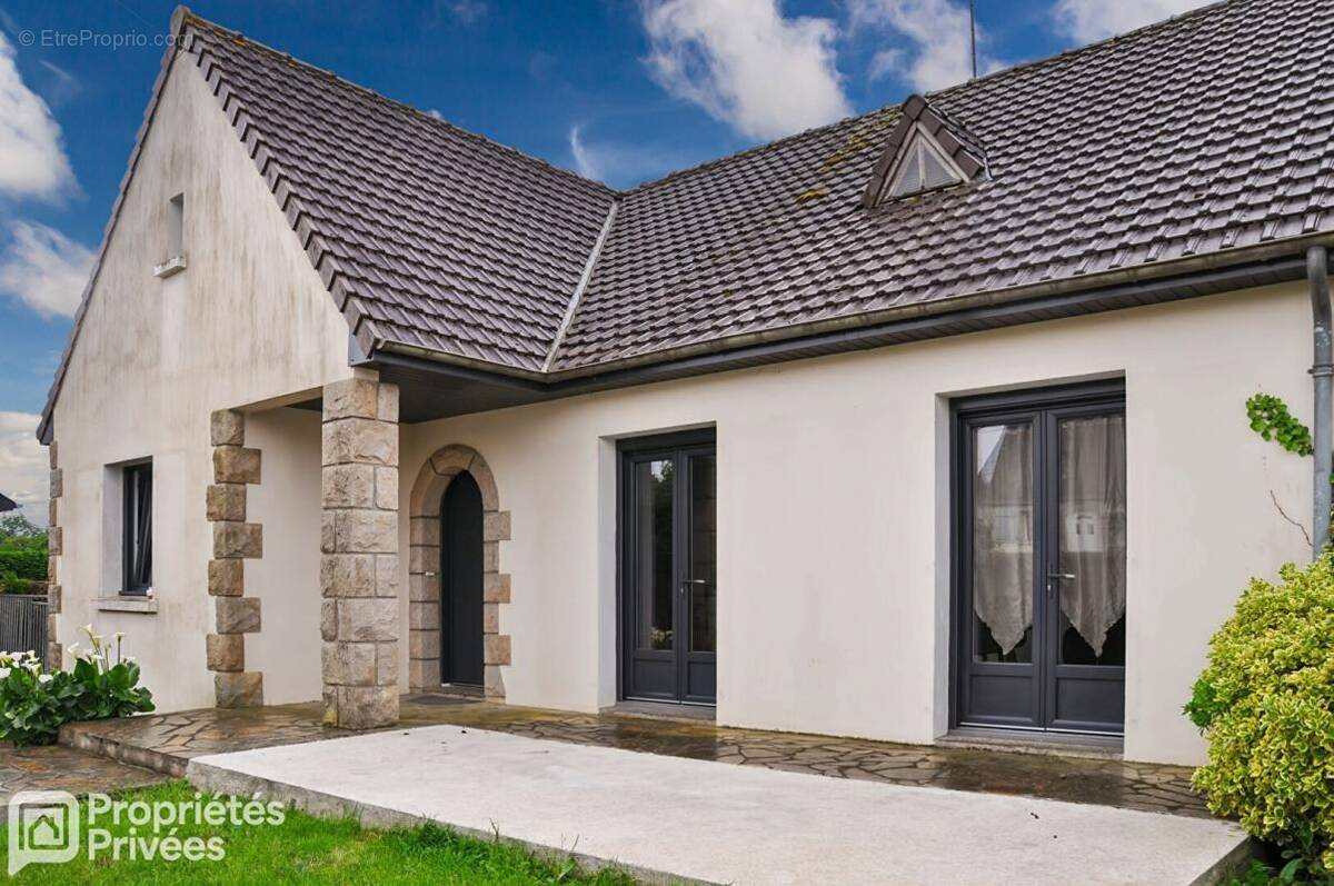 Maison à AHUILLE