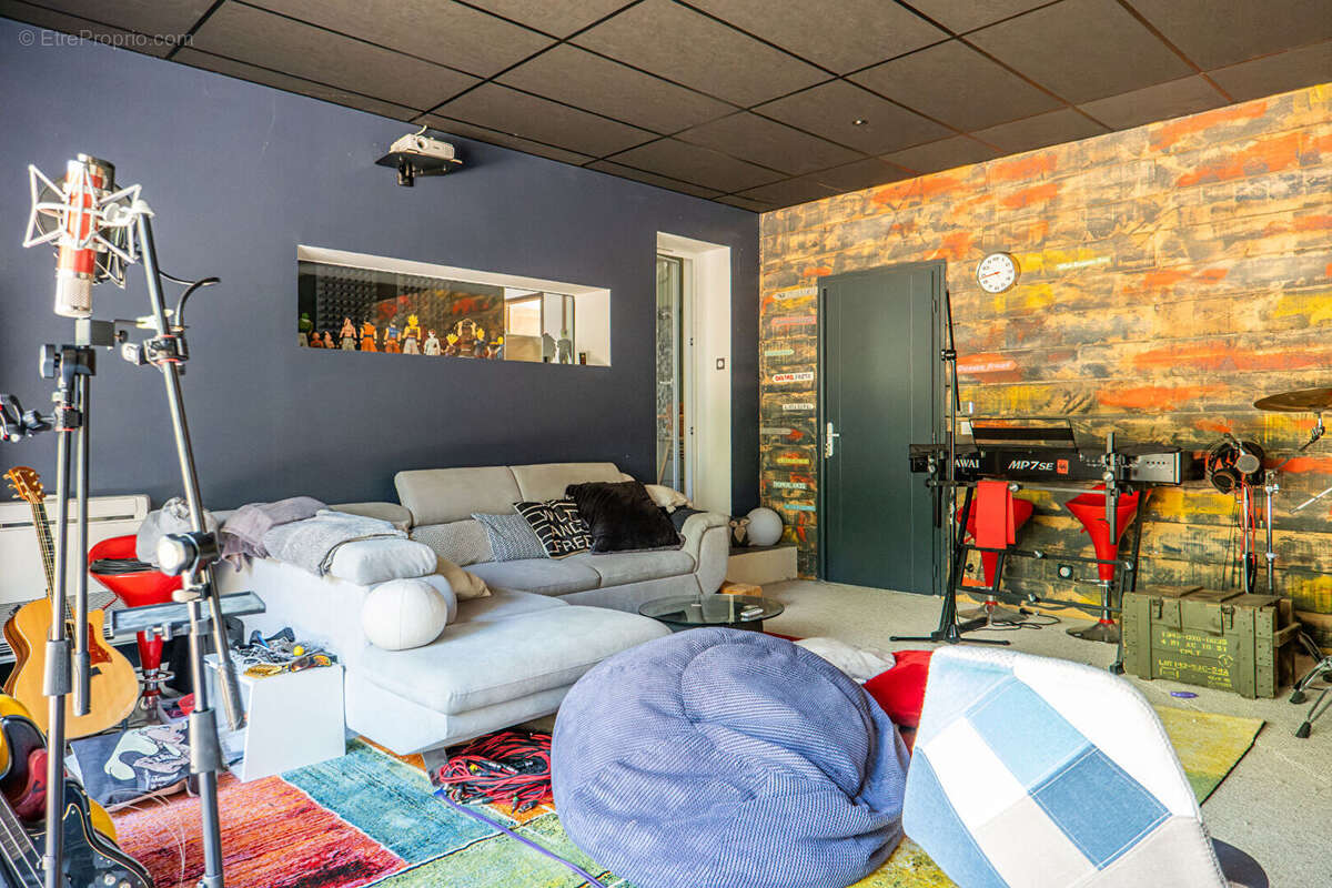 Maison Méounes Les Montrieux 6 pièces 250,23 m² loi carrez - Havre de paix - photo 16
