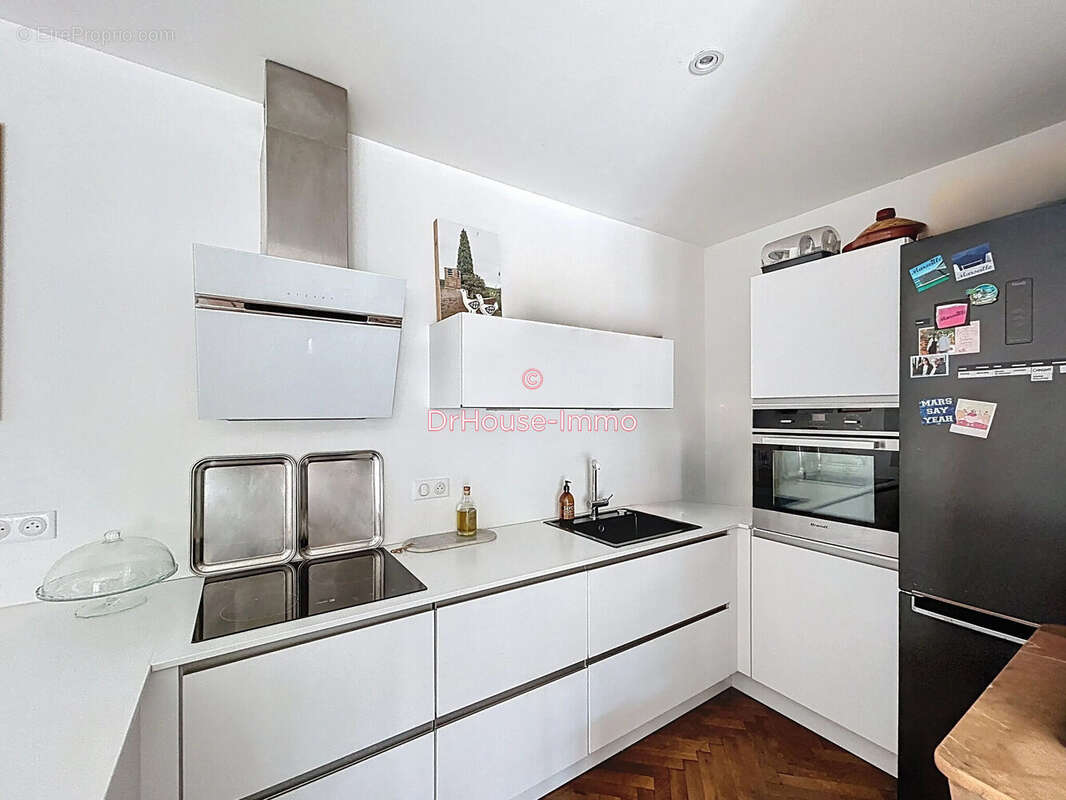 Appartement à MARSEILLE-7E