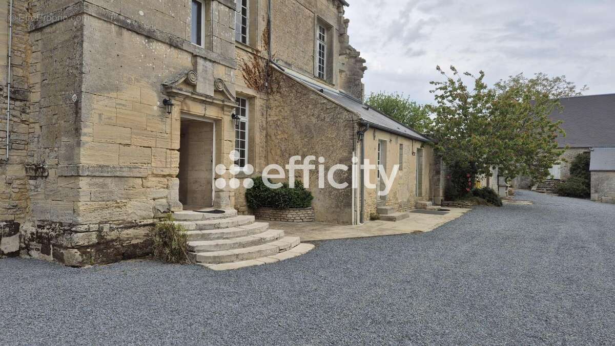 Maison à VIENNE-EN-BESSIN