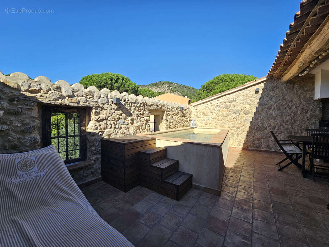 Maison à PLAN-DE-LA-TOUR