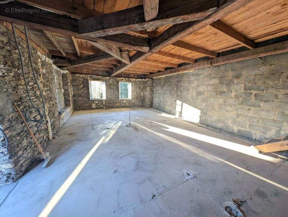 Maison à CHATEAUNEUF