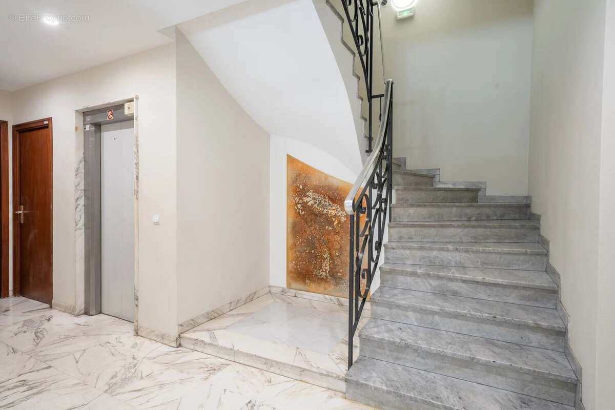superbe 2 pièces 84m2 + terrasse 28m2 - photo 26