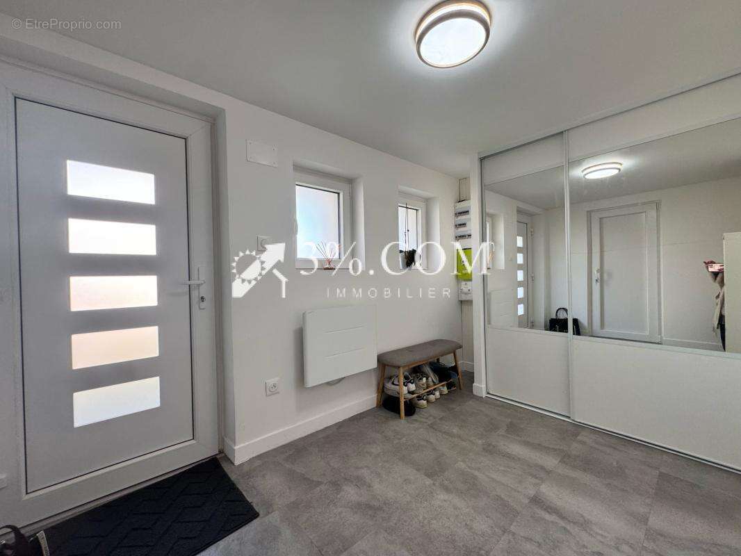 3%COM Jolie maison rénovée avec jardin - photo 16