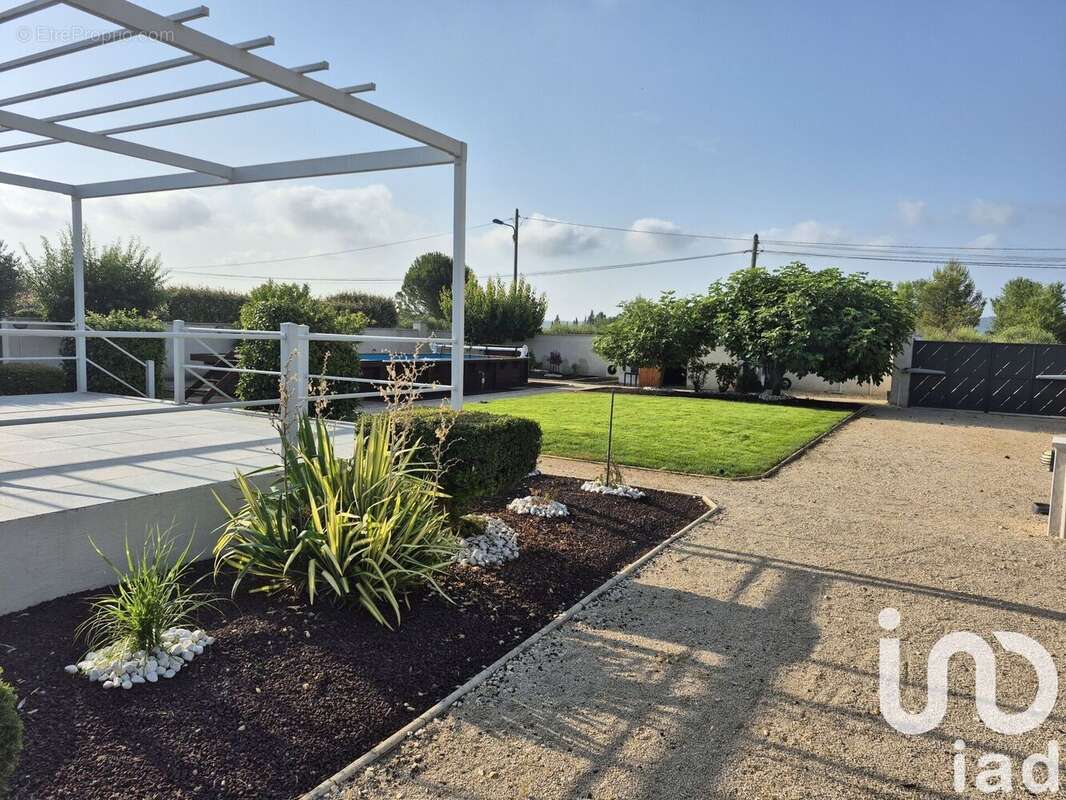 Photo 3 - Maison à ROCHEFORT-DU-GARD