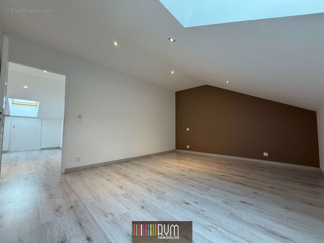 Chambre 3 - Appartement à PONT-D&#039;AIN