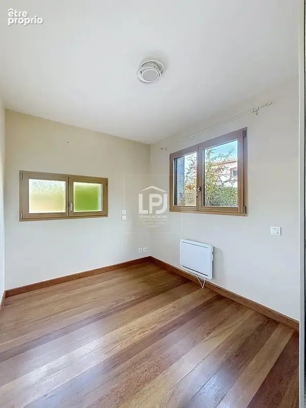 SAINT-SIMON – Maison de plain-pied avec piscine et jardin arboré - photo 13