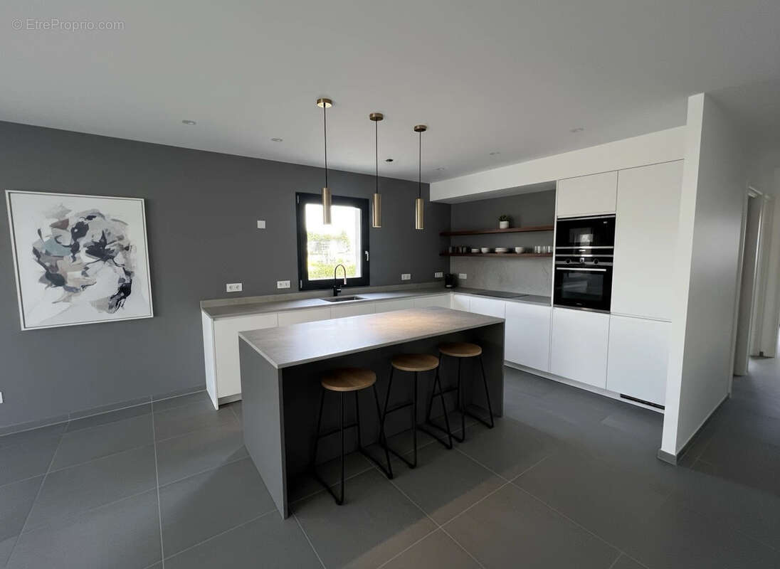 Appartement à SIX-FOURS-LES-PLAGES