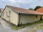 Maison à SAUCATS