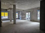 Commerce à CRAPONNE