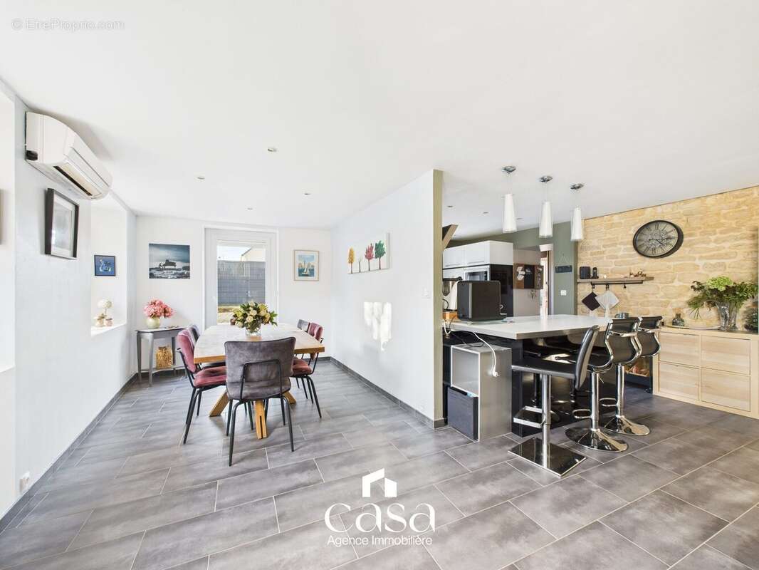 Maison à CRESSERONS