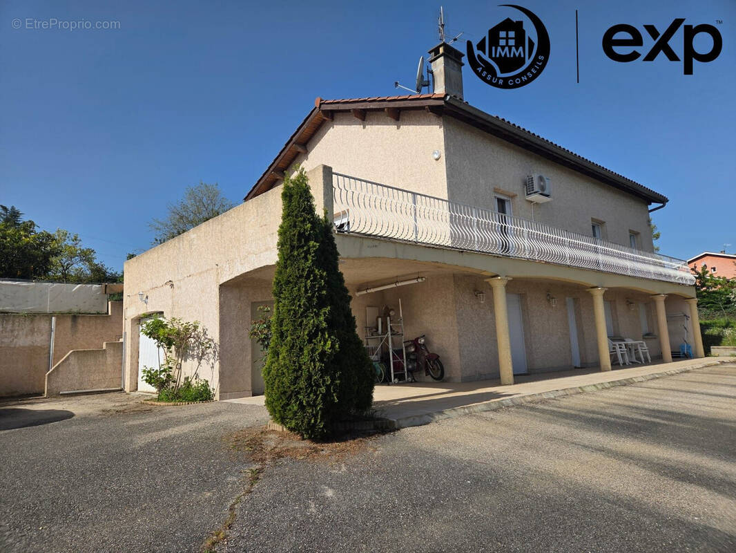 Maison à SAINT-LAURENT-DE-MURE