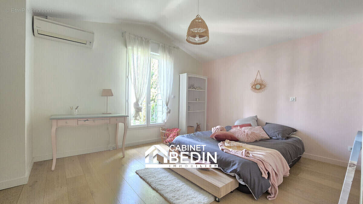 Maison 233 m² à Le Bouscat  - photo 7