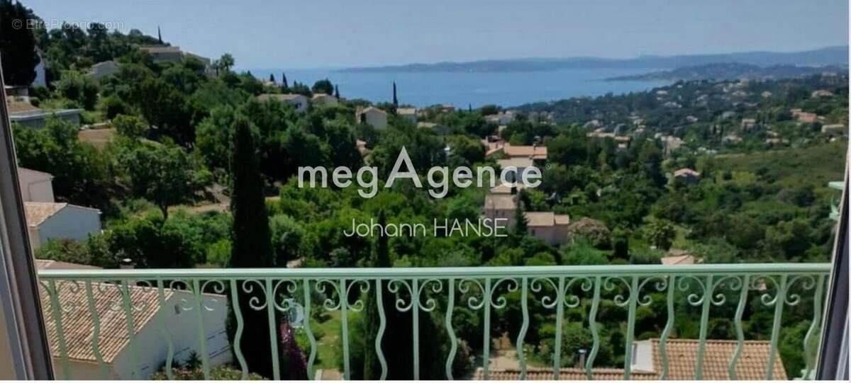 Appartement à ROQUEBRUNE-SUR-ARGENS