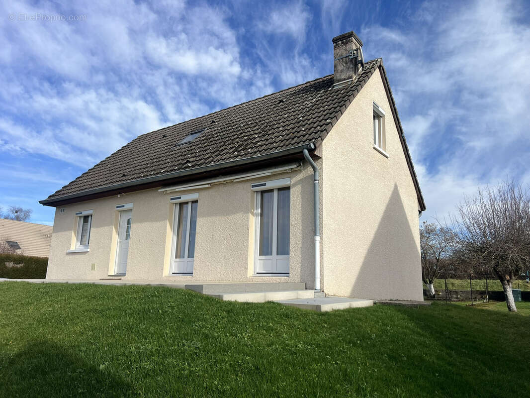 Maison à CHAROLLES
