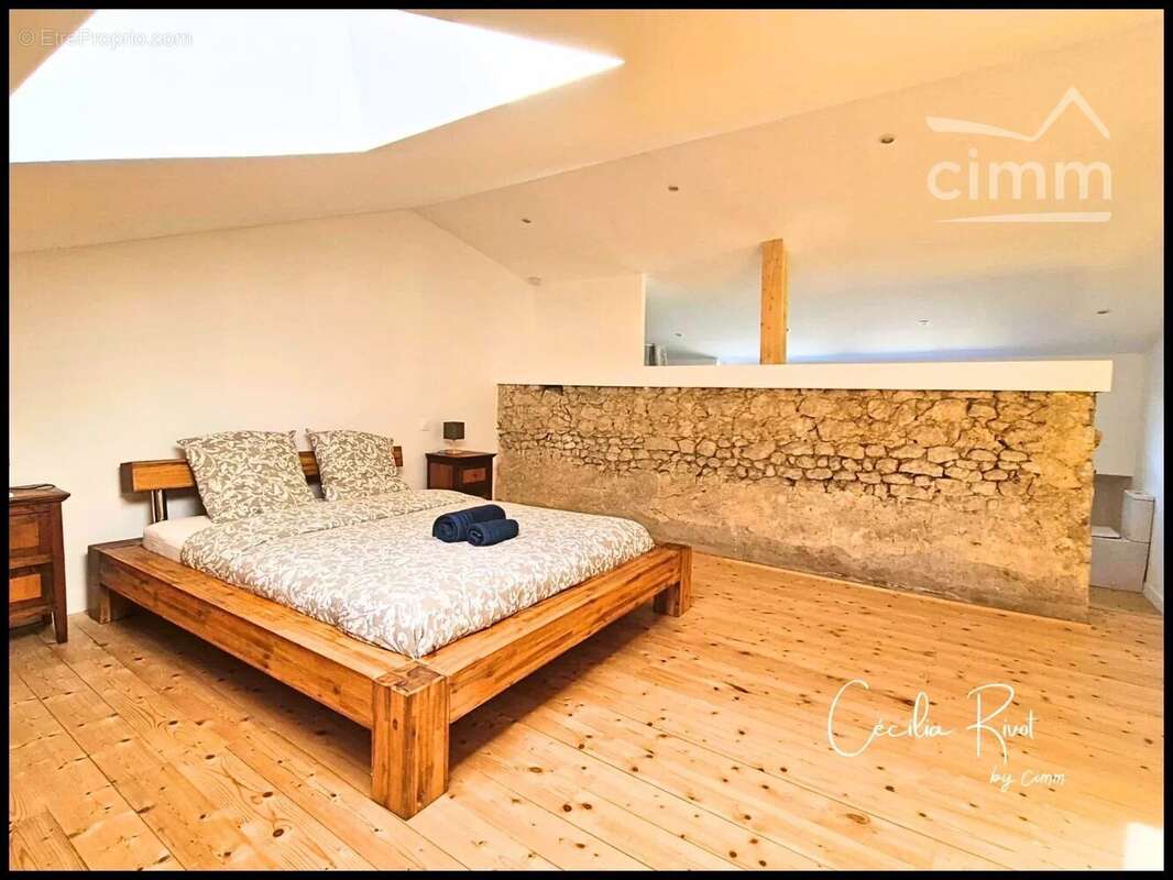 Maison à SAINT-MARTIAL-DE-MIRAMBEAU