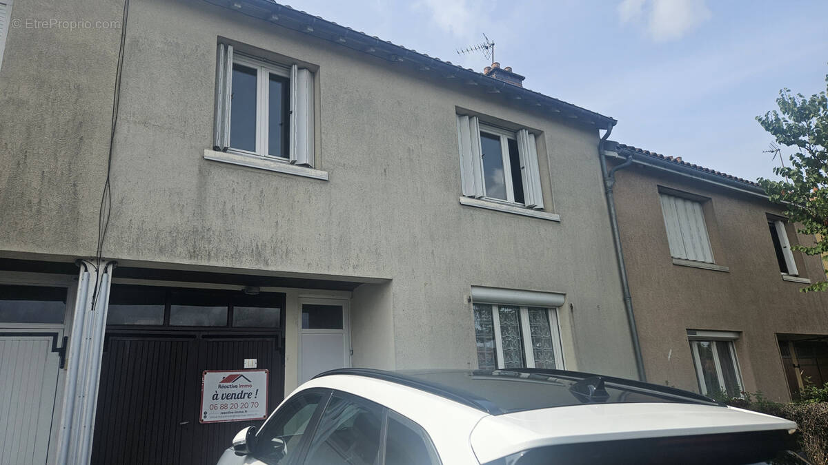 Maison à BELLAC