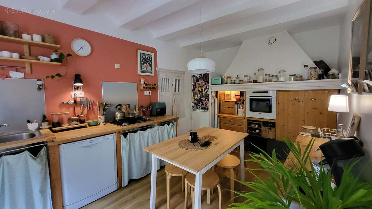 Maison à LA CALMETTE