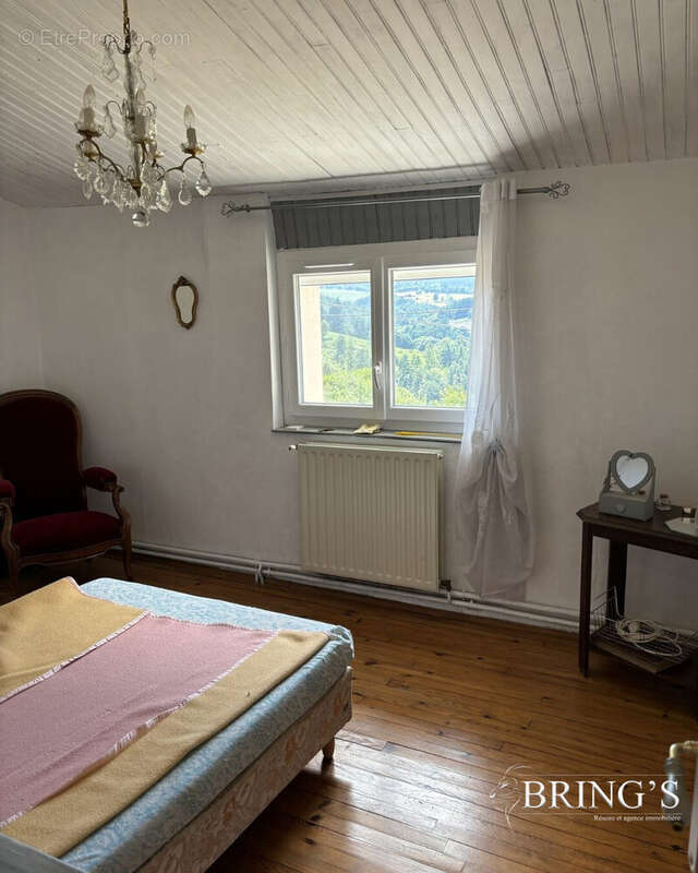 Maison à SAINT-ROMAIN-LES-ATHEUX