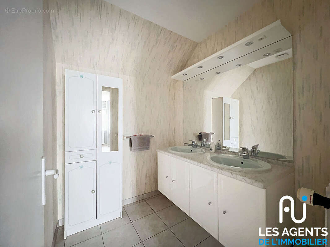 Maison Chaingy  6 pièce(s) 151.04 m2 - photo 12