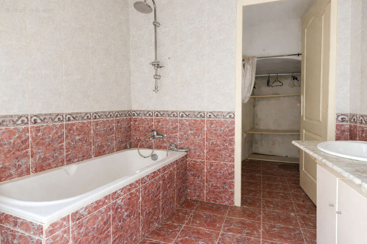 Appartement à SAINT-CHINIAN