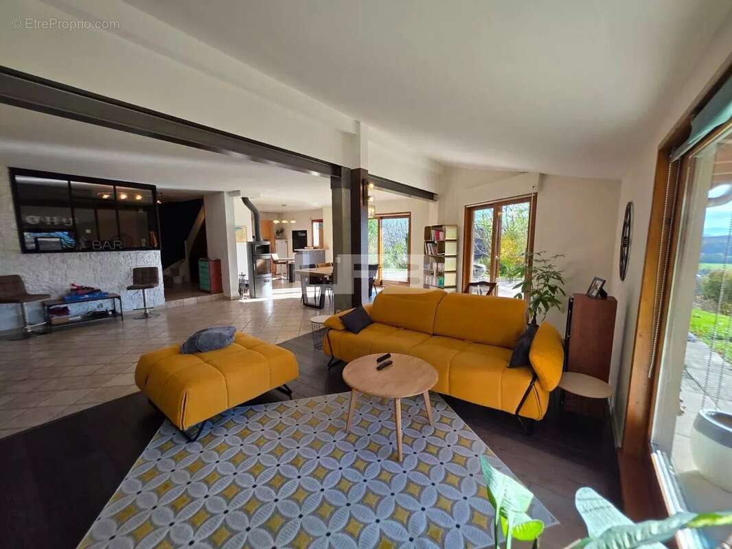 Maison à HAUTEVILLE-SUR-FIER