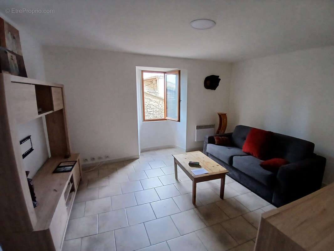 Maison à CANAULES-ET-ARGENTIERES