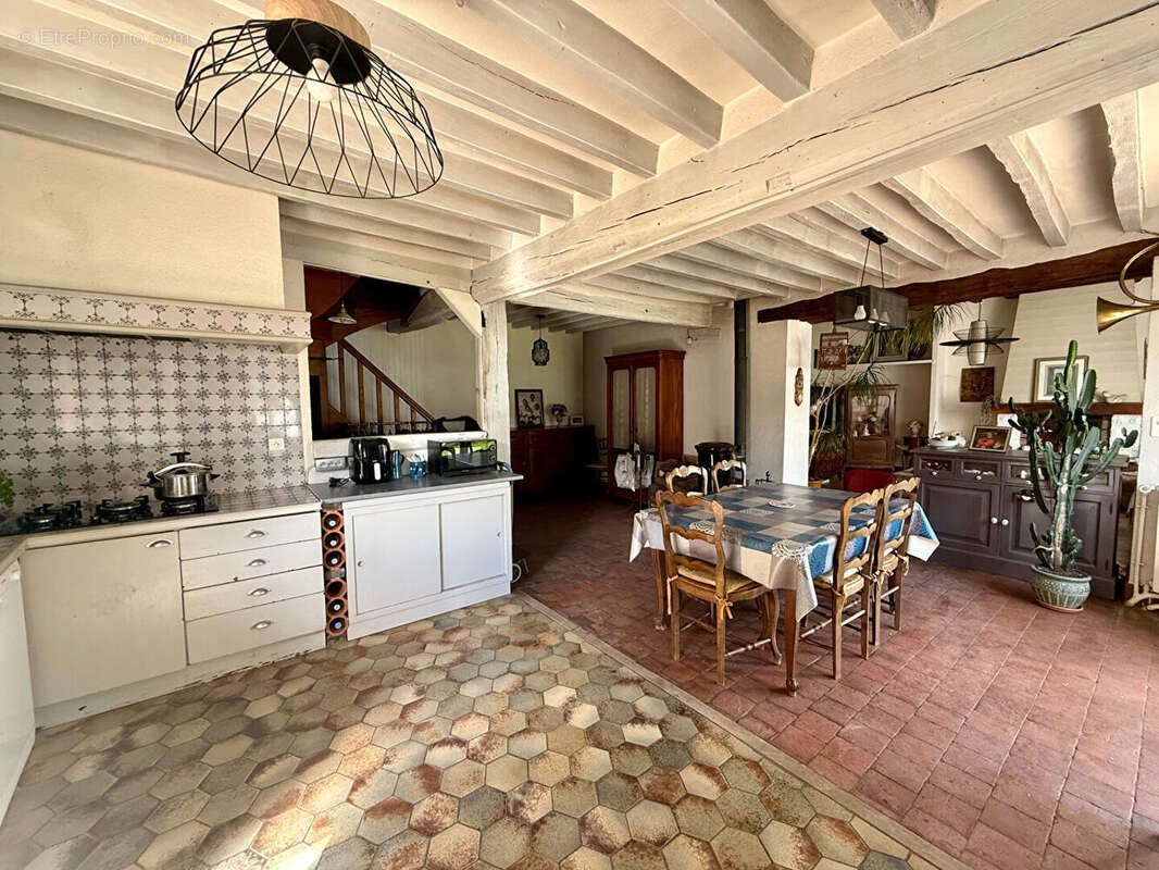 Maison à GUERCHY