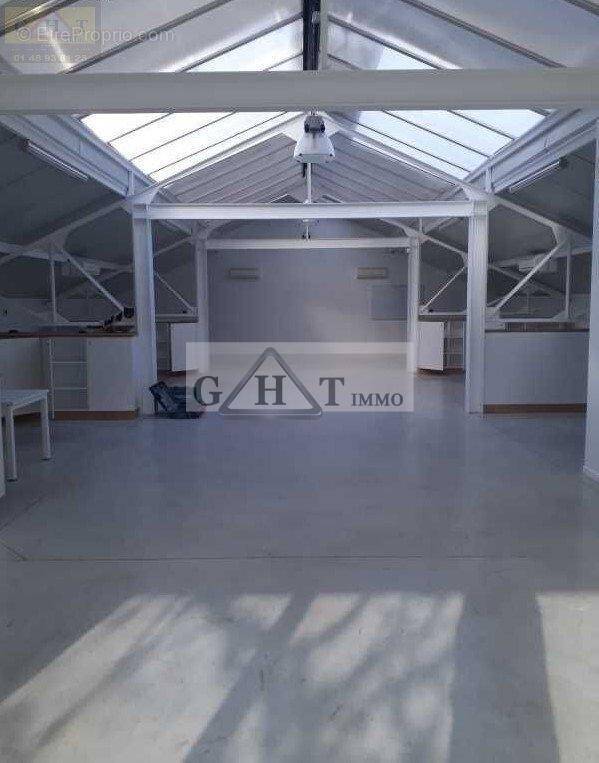 Commerce à SAINT-MAUR-DES-FOSSES