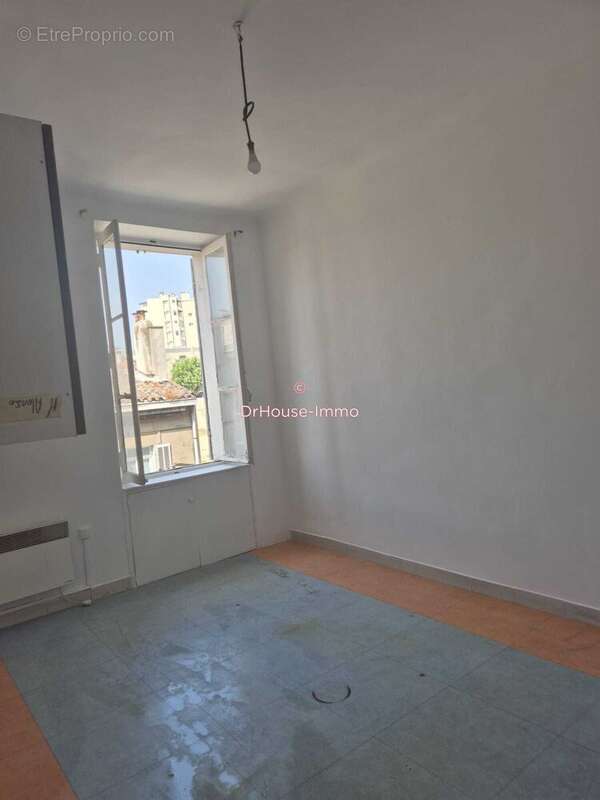Appartement à MARSEILLE-2E