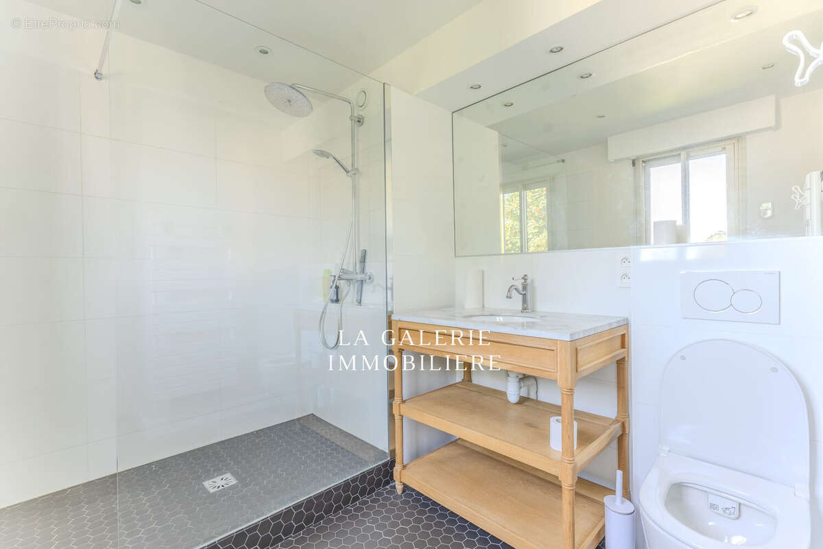 Appartement à SURESNES