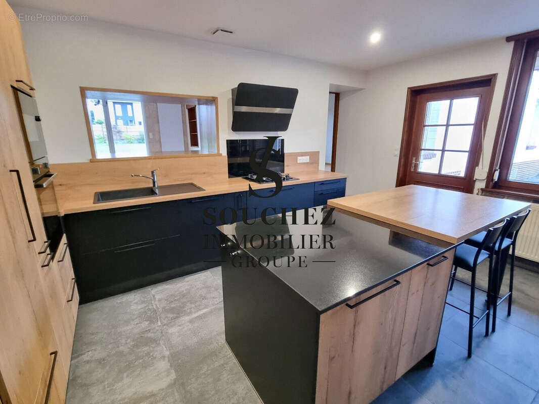 Maison à LATTRE-SAINT-QUENTIN