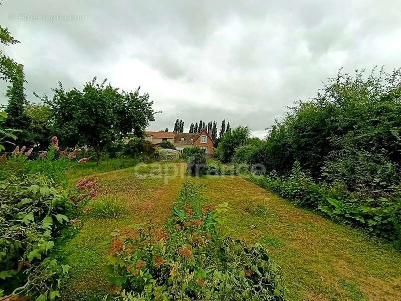 Maison à CROISILLES