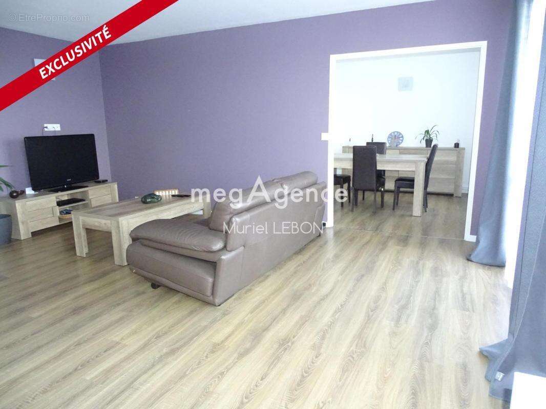 Appartement à FOUGERES