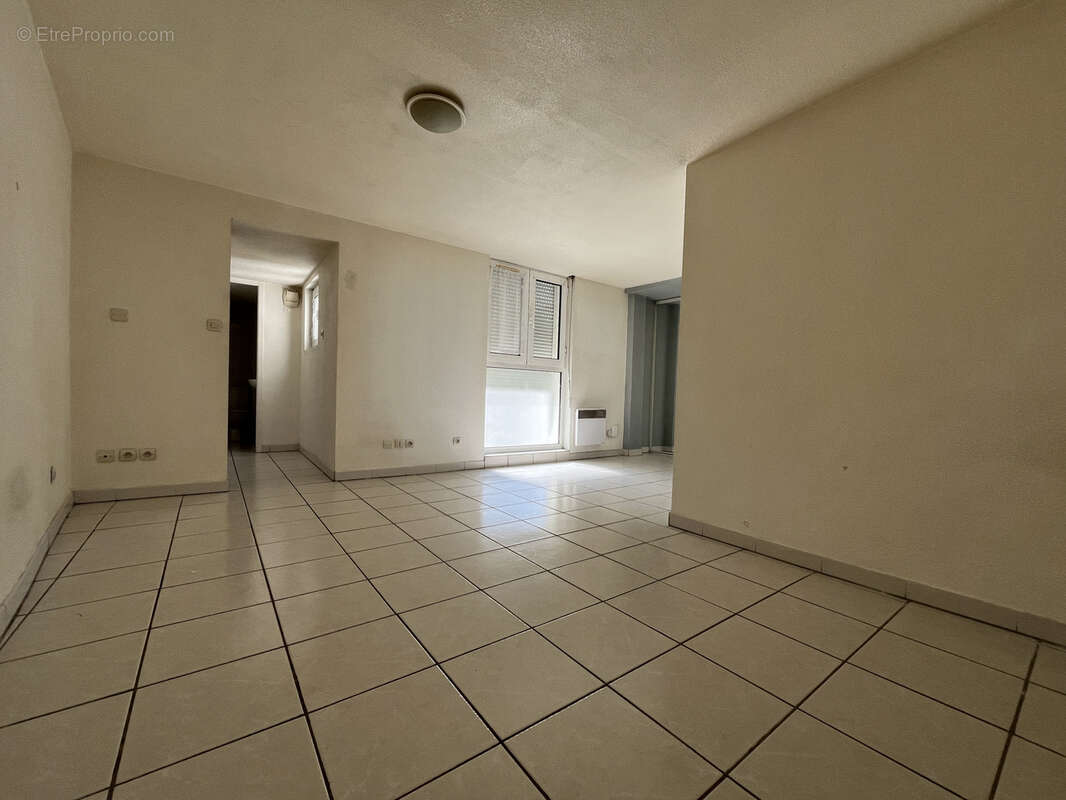 T1 de 26 m2 - Bordeaux - Saint Nicolas - photo 4