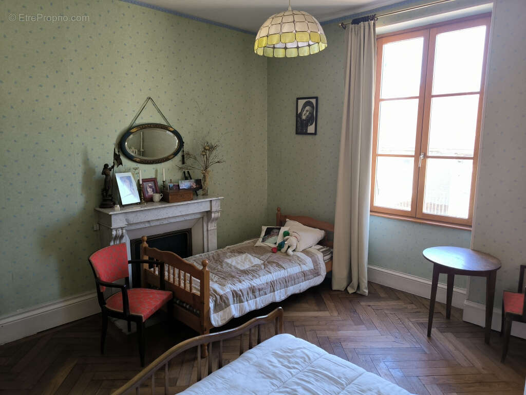 Maison à CHATILLON-EN-BAZOIS